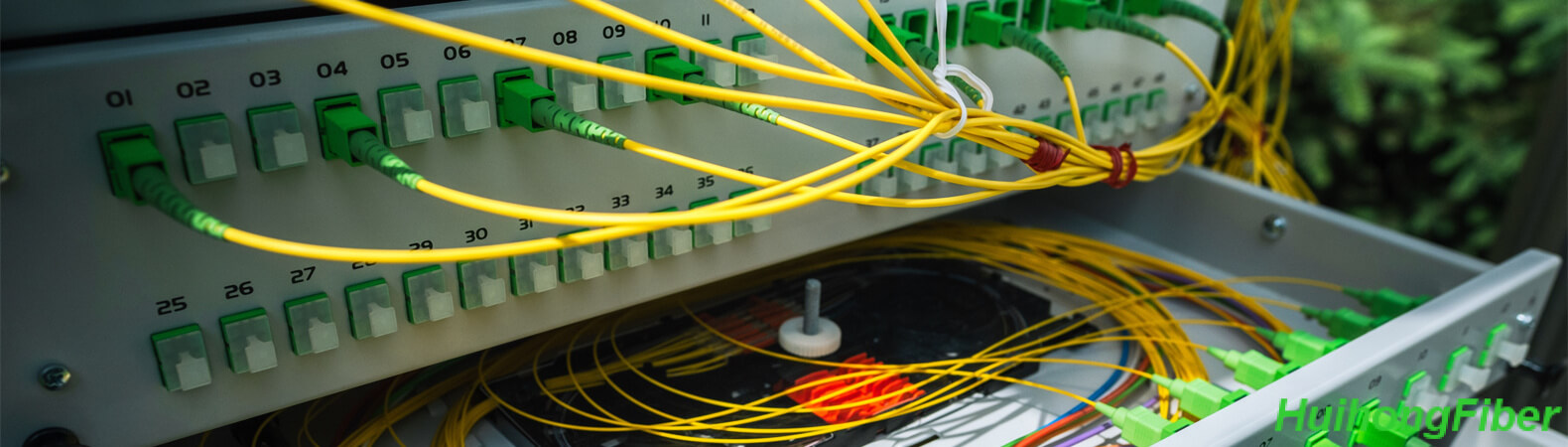 splice trays in fiber optic cable management and organization