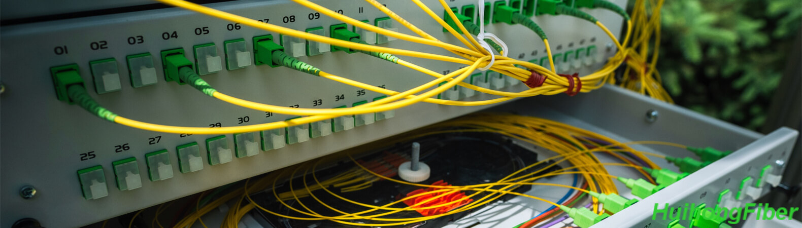 huihongfiber-splice-tray0024 splice trays in fiber optic cable management and organization